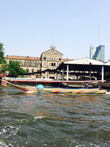 タイ　水上交通の案内